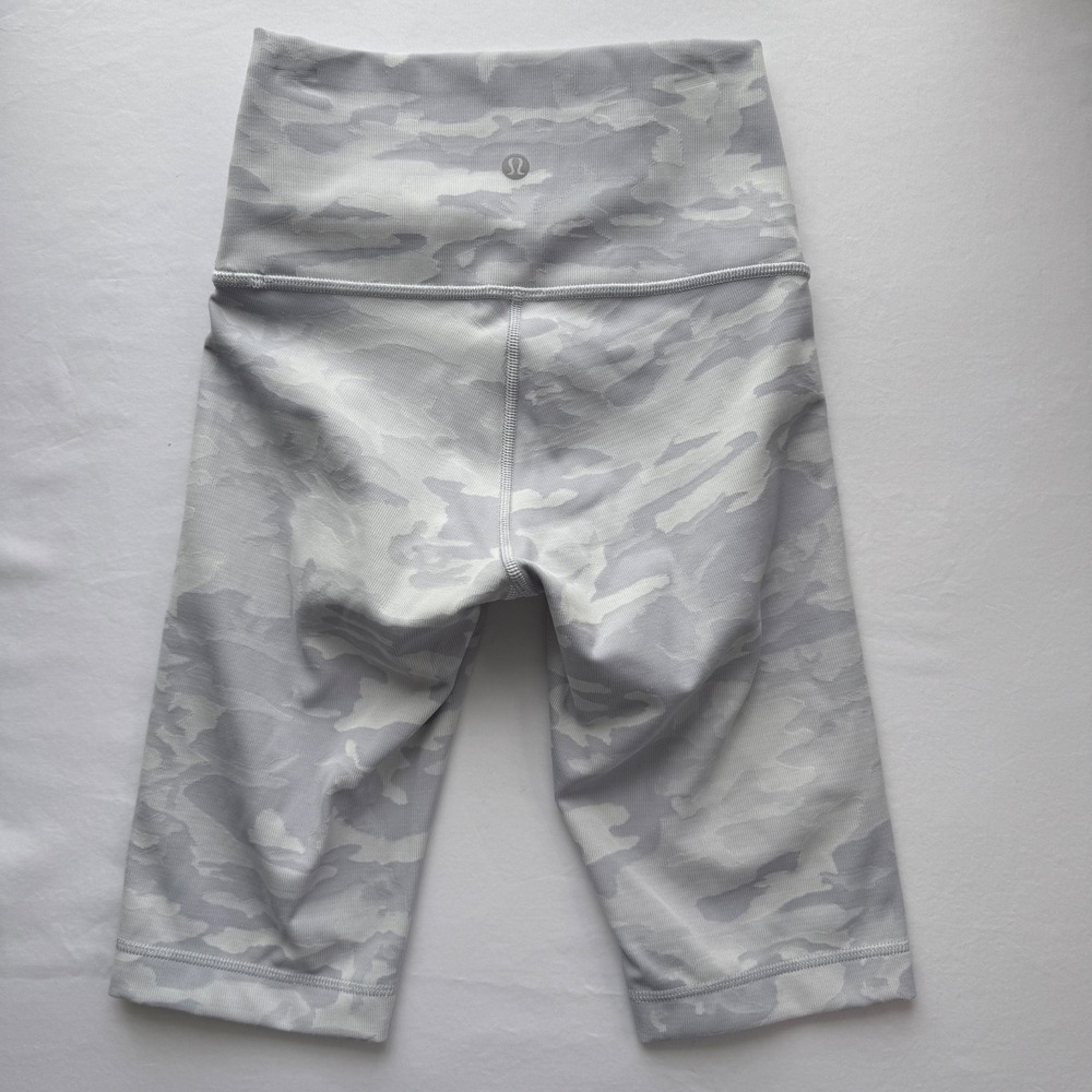Lululemon Wonder Under Crop Leggings Grey White Camo High Rise Size 2 Yoga - Picture 2 of 10